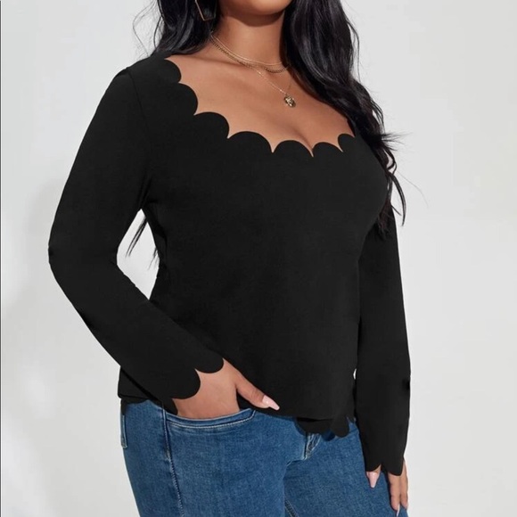 Tops - Plus Scallop Trim Scoop Neck Tee